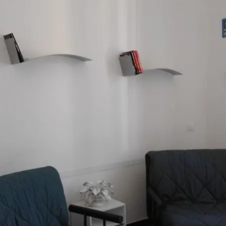 Tra Tetti E Cielo Apartment Imperia